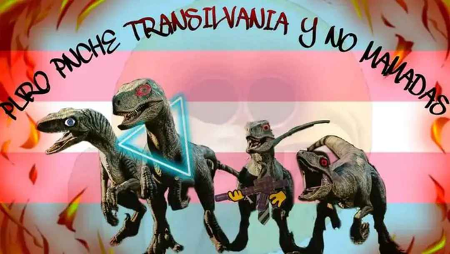 un grupo de dinosaurios marihuanos, alterados y con armas sobre un fondo de una bandera trans con llamas
PURO PINCHE TRANSILVANIA Y NO MAMADAS